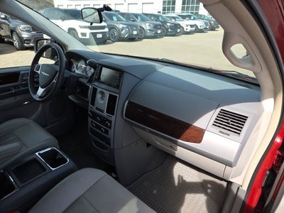 2010 Chrysler Town & Country Touring