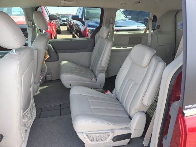 2010 Chrysler Town & Country Touring