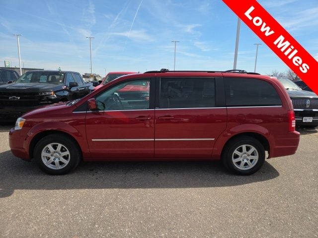 2010 Chrysler Town & Country Touring