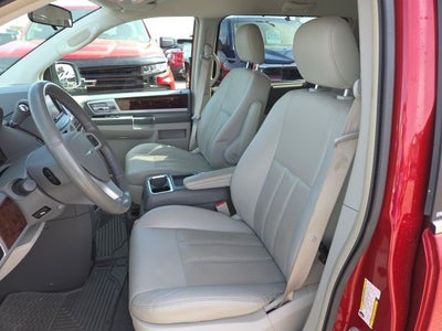 2010 Chrysler Town & Country Touring