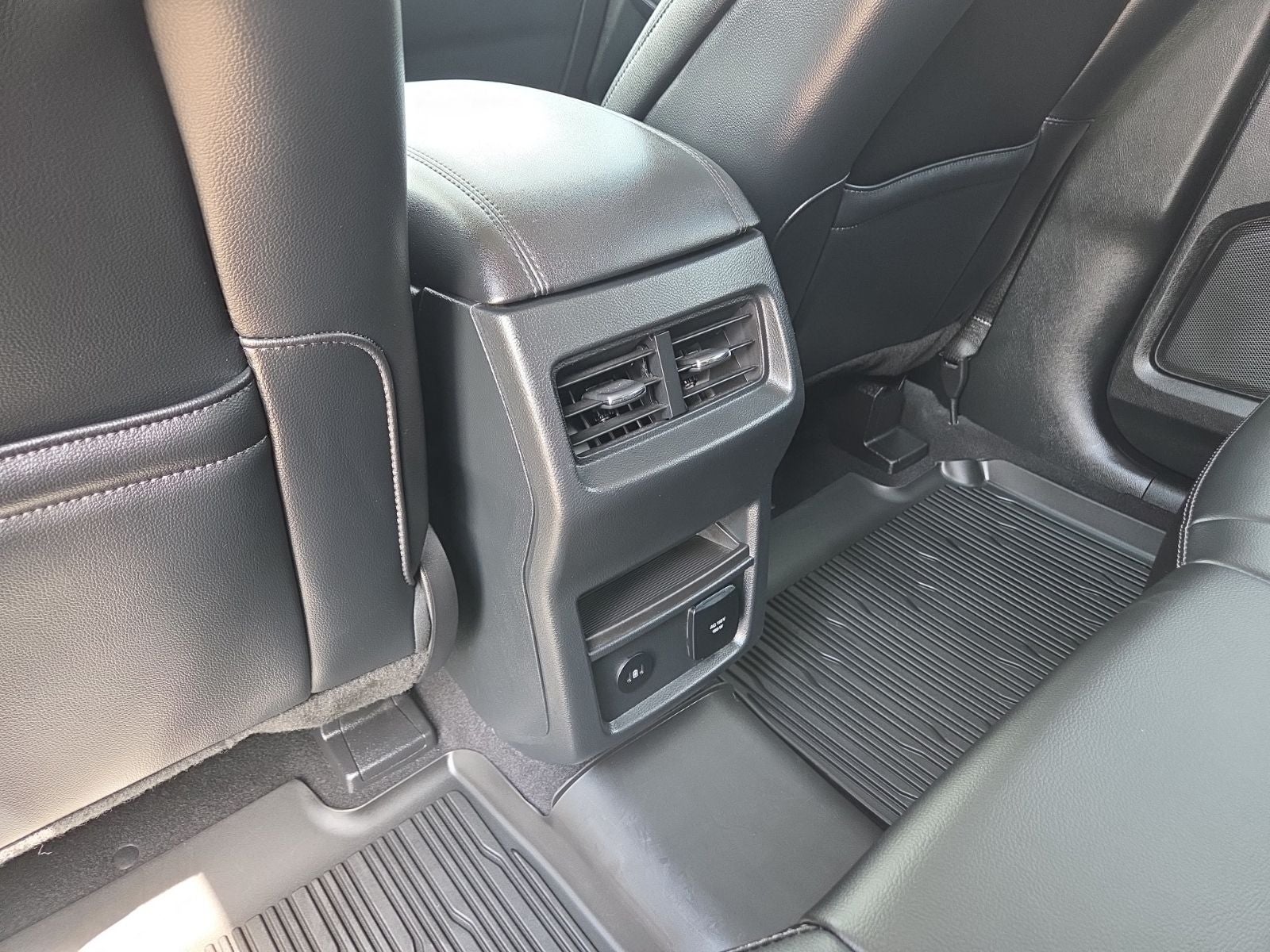 2022 Ford Edge SEL 201A