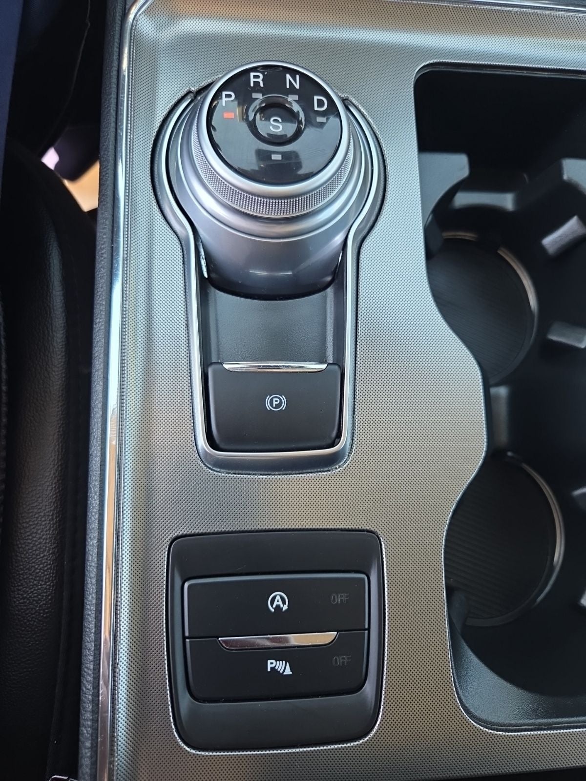 2024 Ford Edge Titanium 301A