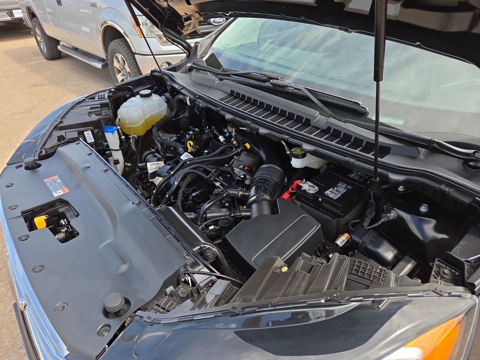 2022 Ford Edge Titanium 301A