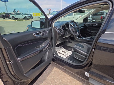 2022 Ford Edge Titanium 301A