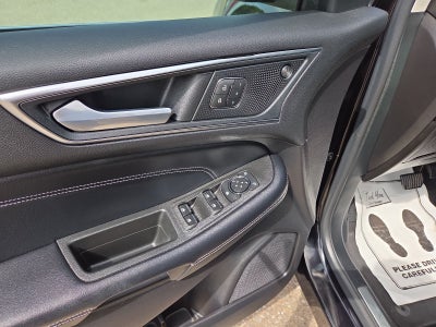 2022 Ford Edge Titanium 301A