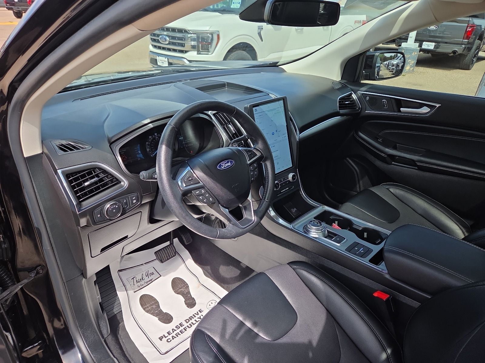 2022 Ford Edge Titanium 301A