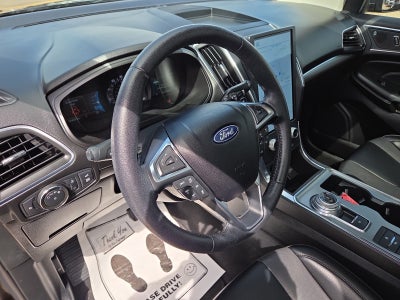 2022 Ford Edge Titanium 301A