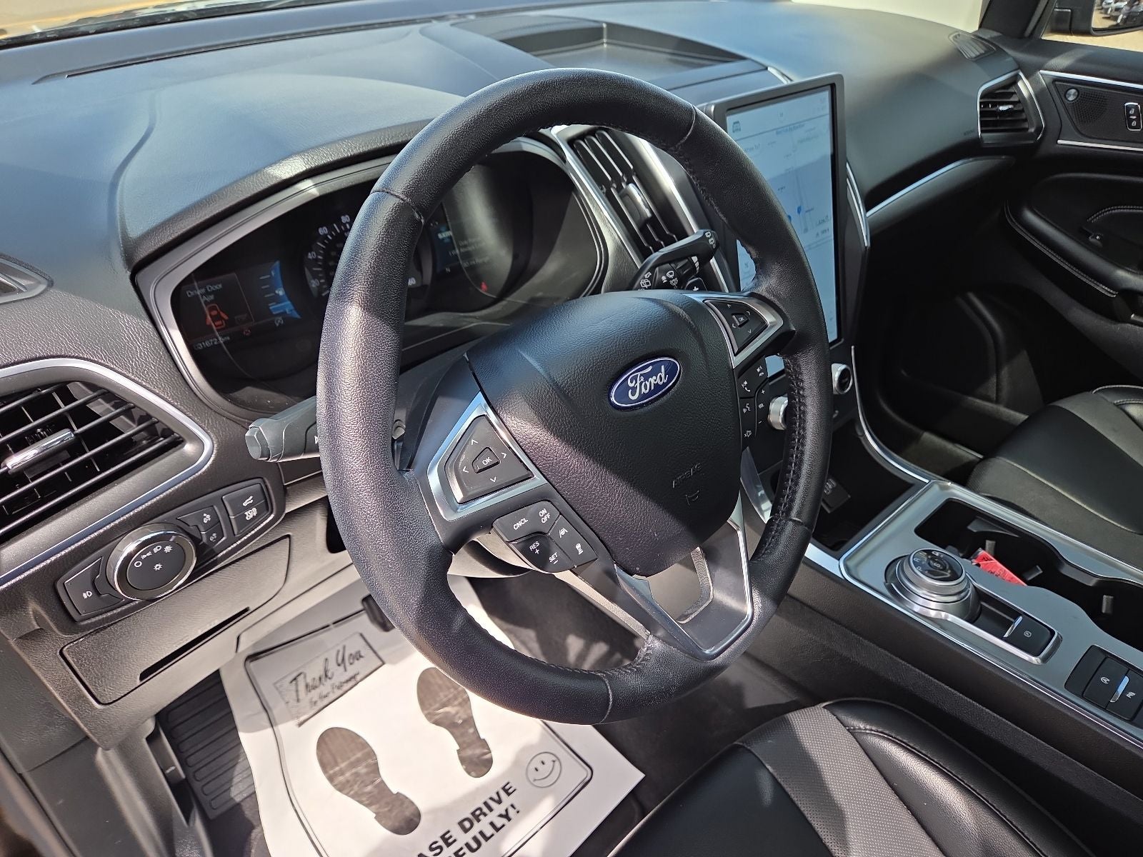 2022 Ford Edge Titanium 301A