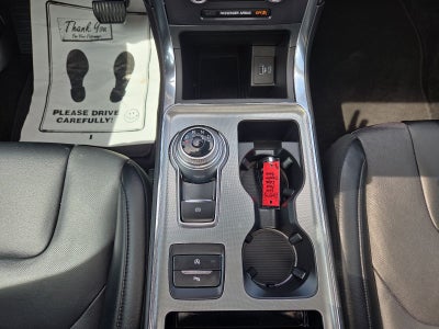 2022 Ford Edge Titanium 301A