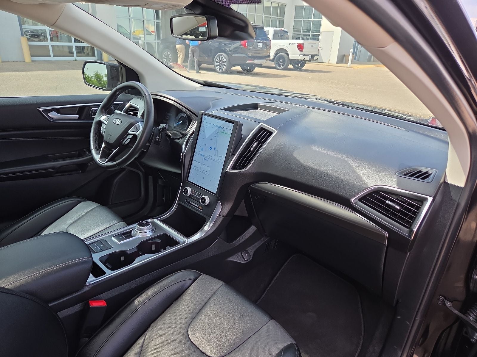 2022 Ford Edge Titanium 301A