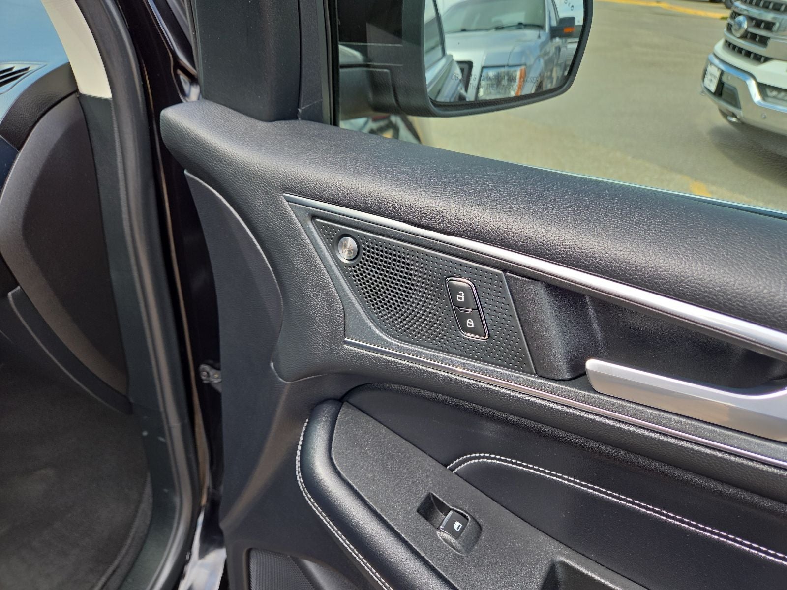 2022 Ford Edge Titanium 301A