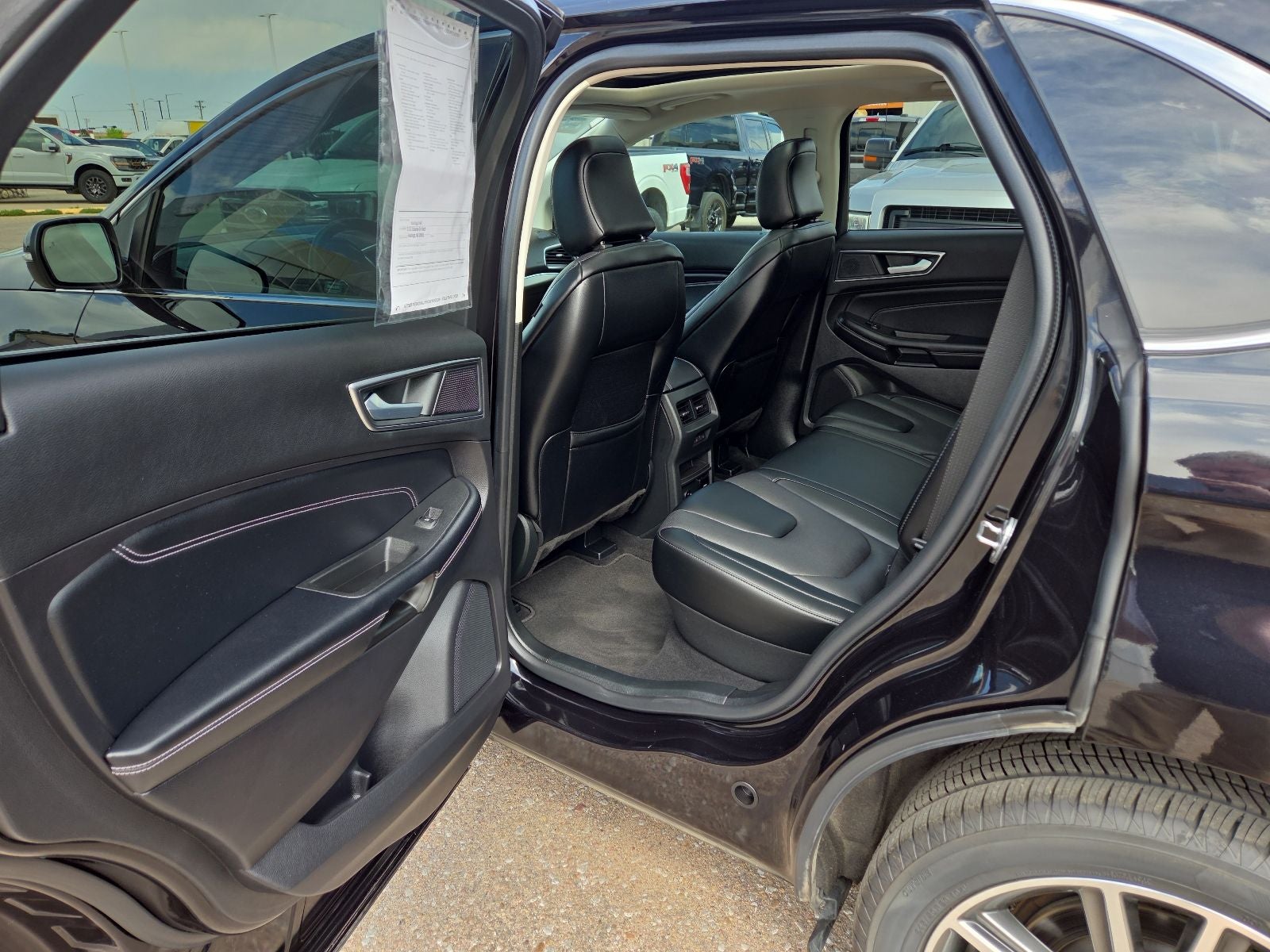 2022 Ford Edge Titanium 301A