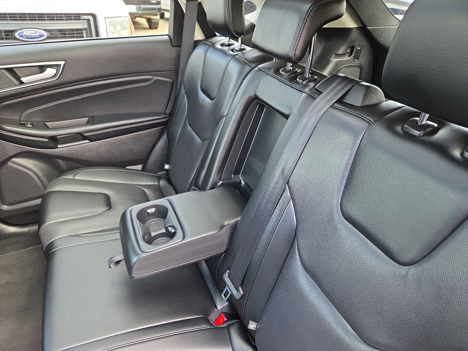 2022 Ford Edge Titanium 301A