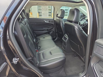 2022 Ford Edge Titanium 301A