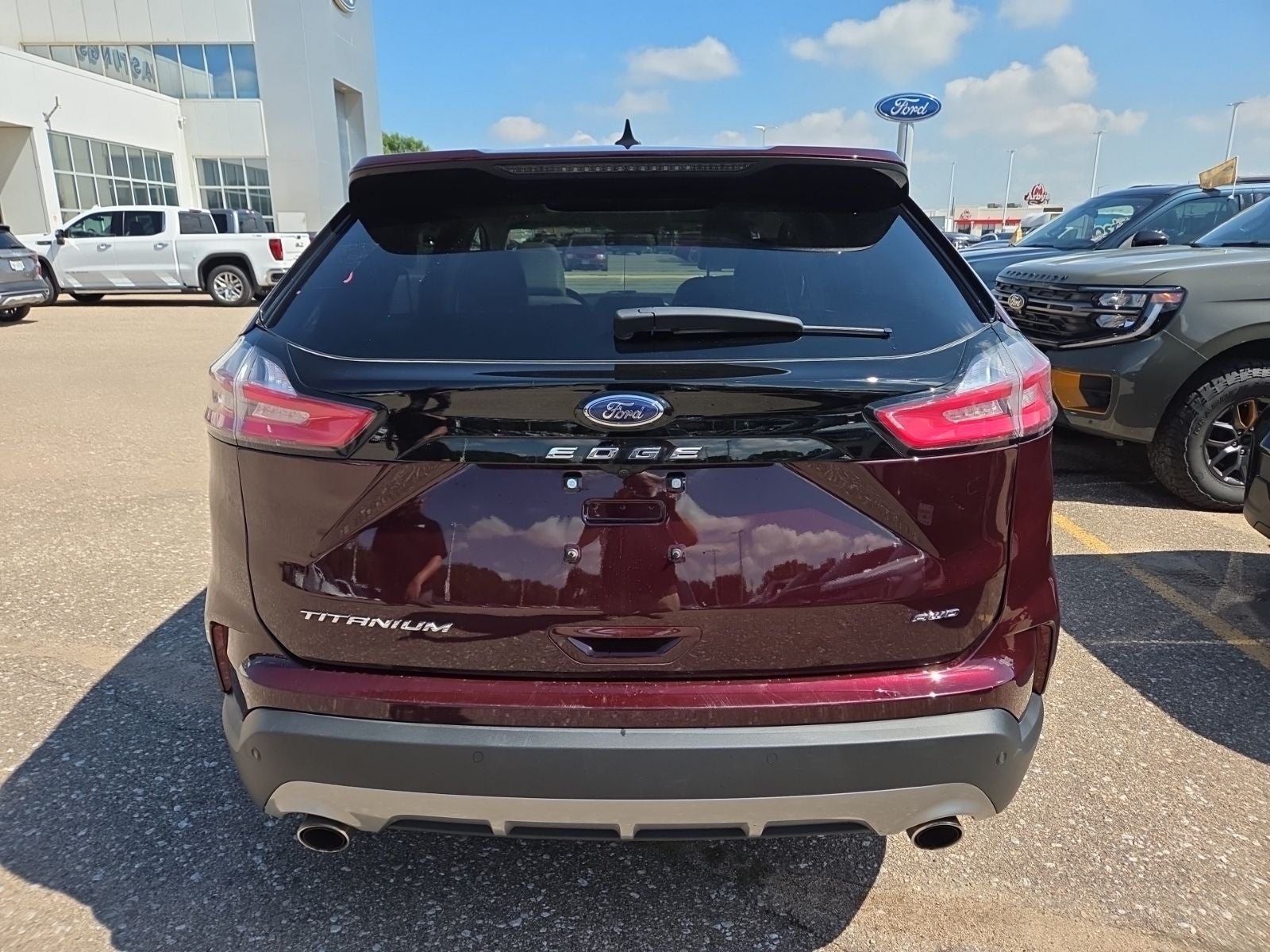 2024 Ford Edge Titanium 300A