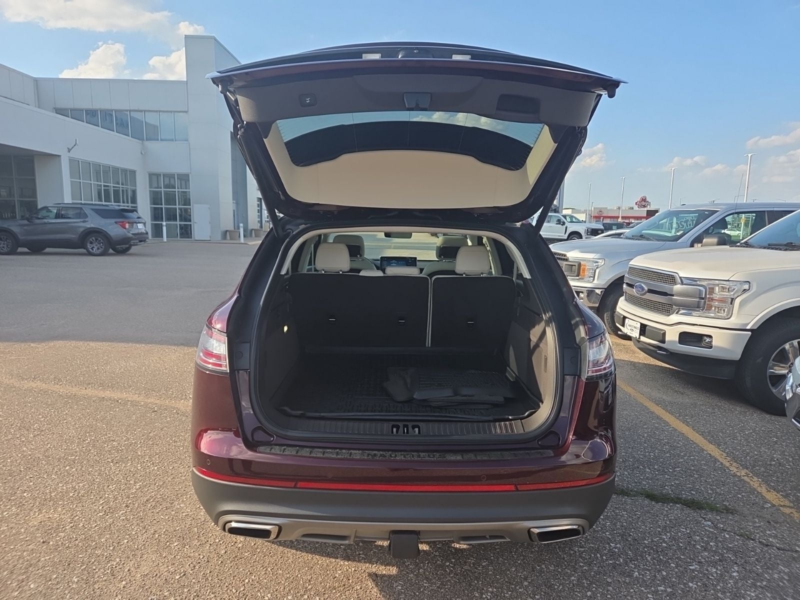 2023 Lincoln Nautilus Black Label 800A