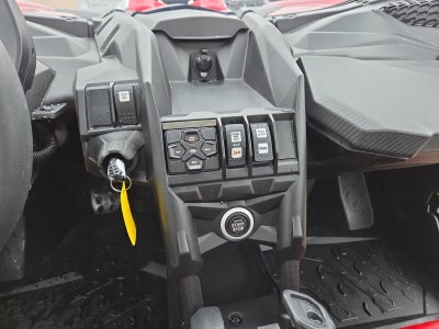 2024 Can-Am Maverick X3 X DS Turbo RR