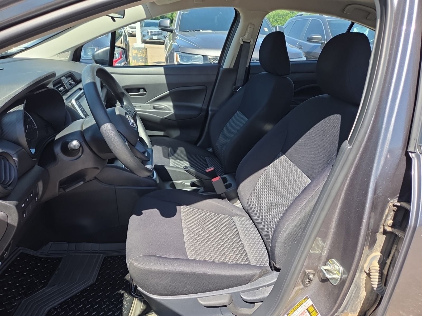 2023 Nissan Versa 1.6 S