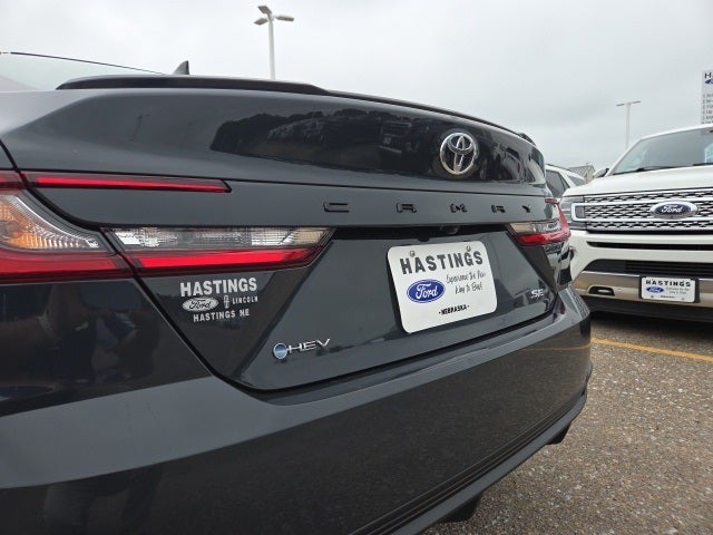 2025 Toyota Camry SE Hybrid