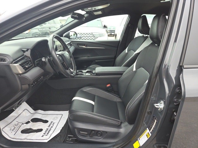 2025 Toyota Camry SE Hybrid