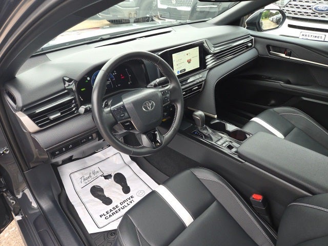 2025 Toyota Camry SE Hybrid