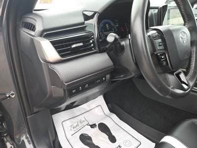 2025 Toyota Camry SE Hybrid