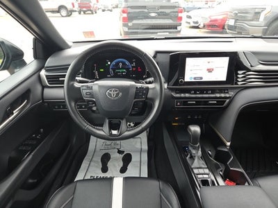 2025 Toyota Camry SE Hybrid
