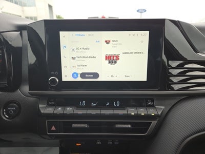 2025 Toyota Camry SE Hybrid