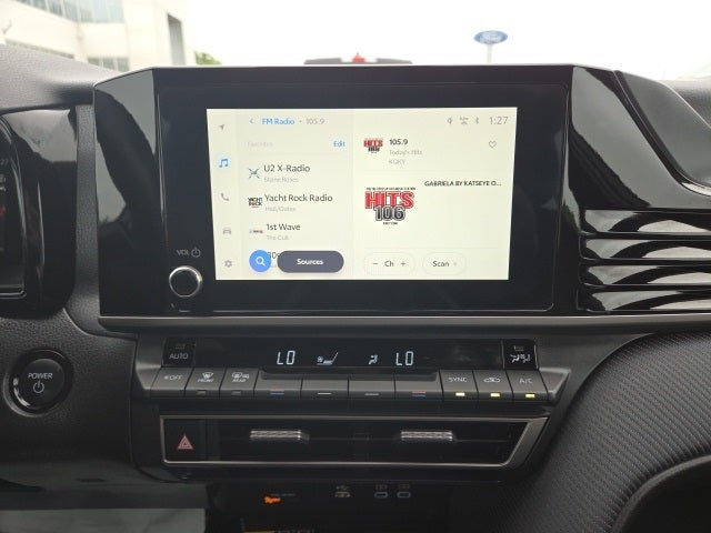 2025 Toyota Camry SE Hybrid