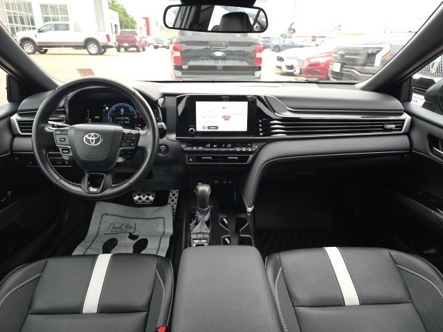 2025 Toyota Camry SE Hybrid