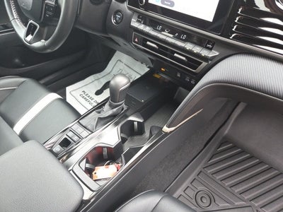 2025 Toyota Camry SE Hybrid