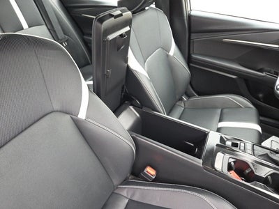 2025 Toyota Camry SE Hybrid