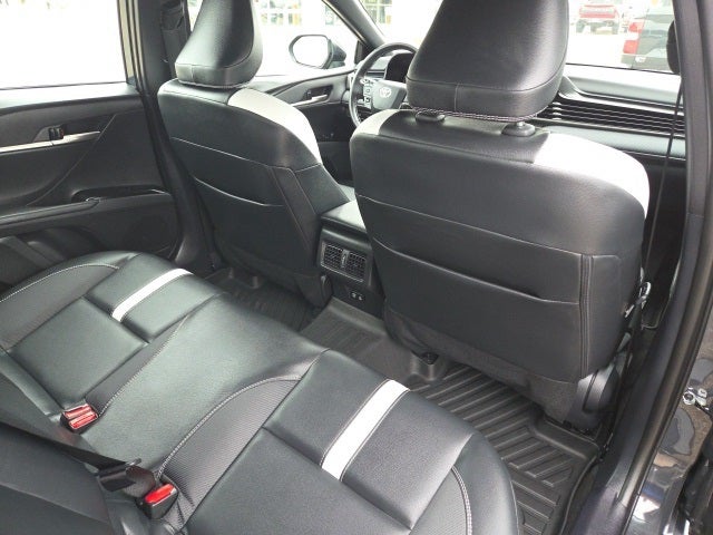 2025 Toyota Camry SE Hybrid