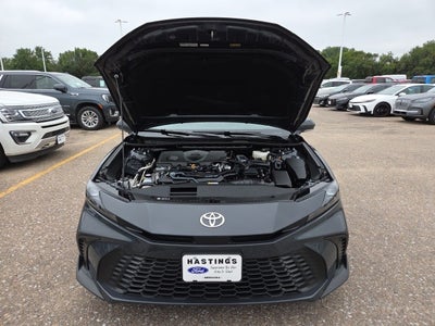 2025 Toyota Camry SE Hybrid