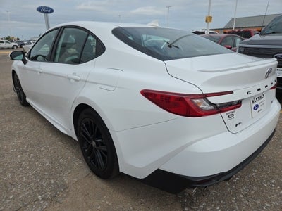 2025 Toyota Camry SE Hybrid