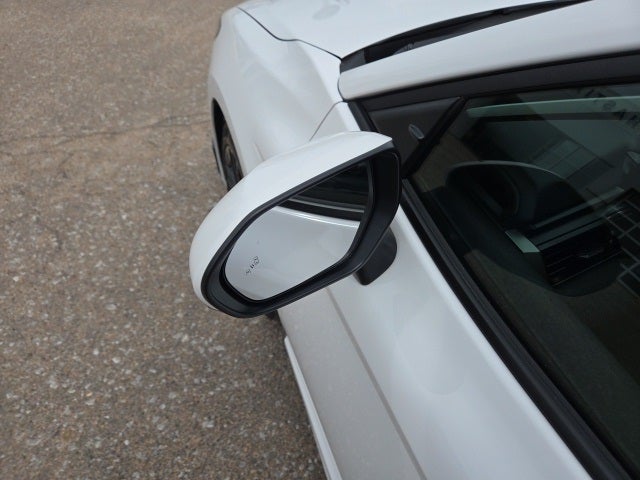 2025 Toyota Camry SE Hybrid