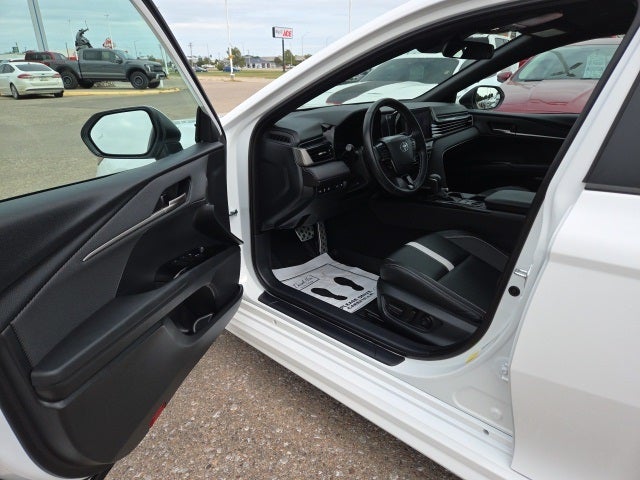 2025 Toyota Camry SE Hybrid