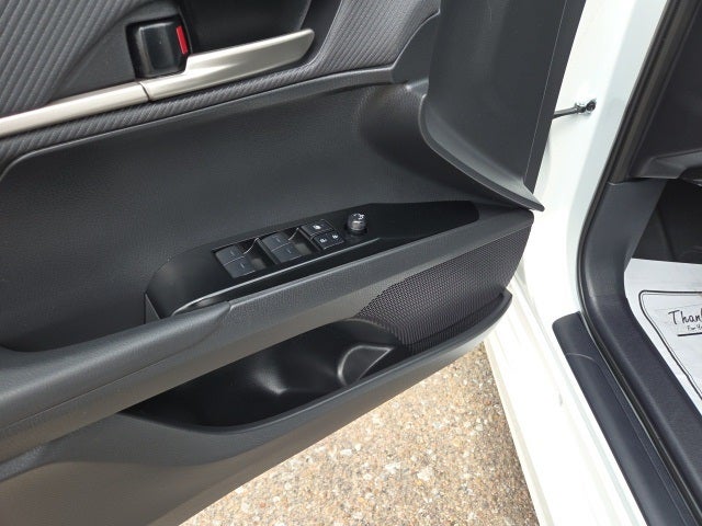 2025 Toyota Camry SE Hybrid