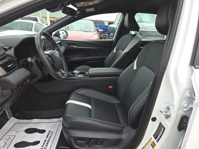 2025 Toyota Camry SE Hybrid