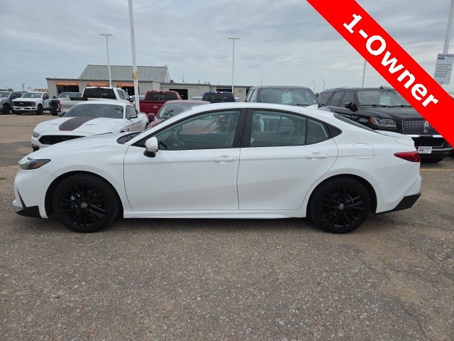 2025 Toyota Camry SE Hybrid