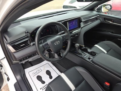 2025 Toyota Camry SE Hybrid