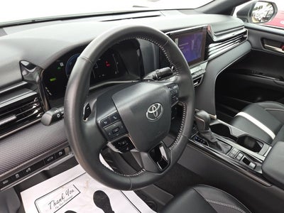 2025 Toyota Camry SE Hybrid