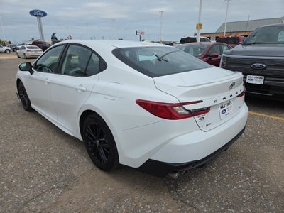 2025 Toyota Camry SE Hybrid