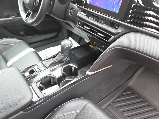 2025 Toyota Camry SE Hybrid