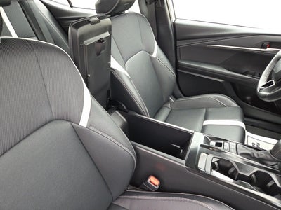 2025 Toyota Camry SE Hybrid