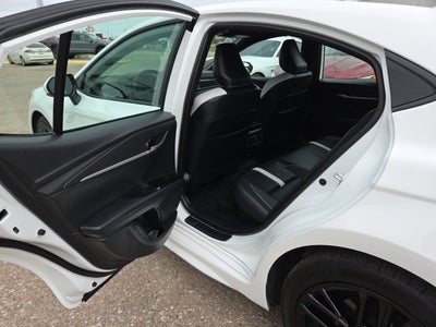 2025 Toyota Camry SE Hybrid