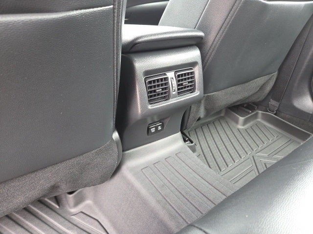 2025 Toyota Camry SE Hybrid