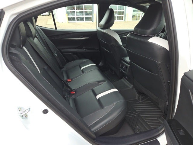 2025 Toyota Camry SE Hybrid