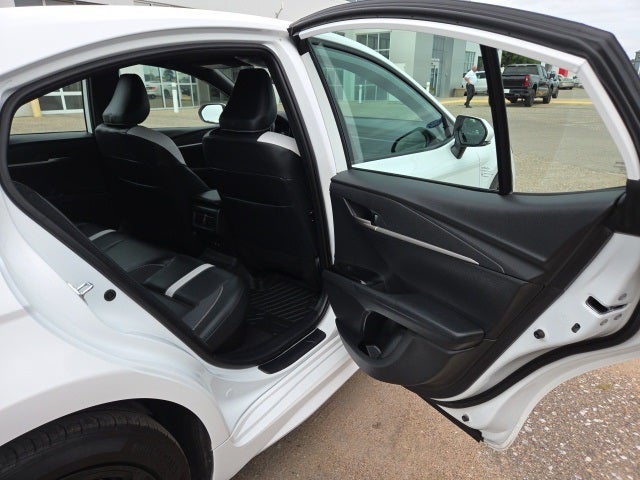 2025 Toyota Camry SE Hybrid