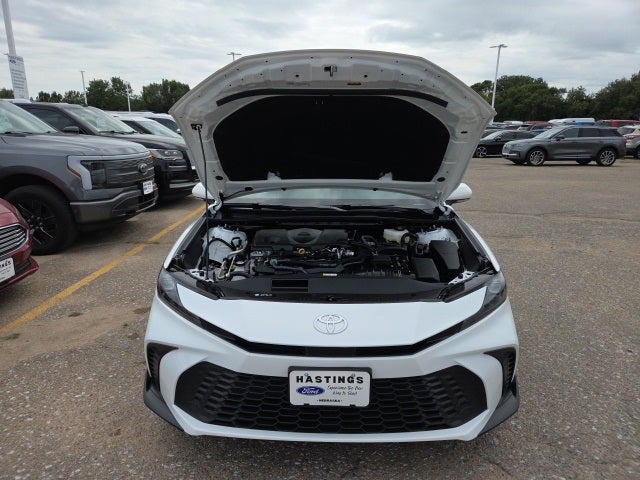 2025 Toyota Camry SE Hybrid